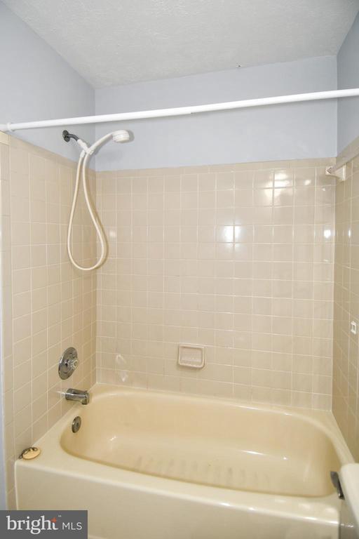 Building Photo - 2062 Farragut Dr
