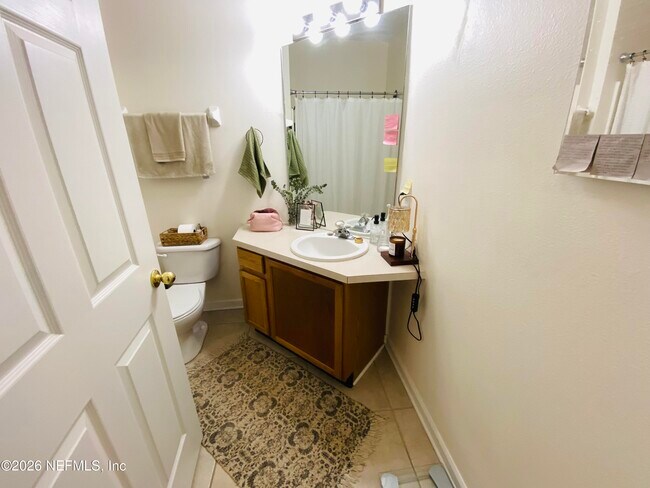 Building Photo - 10550 Baymeadows Rd