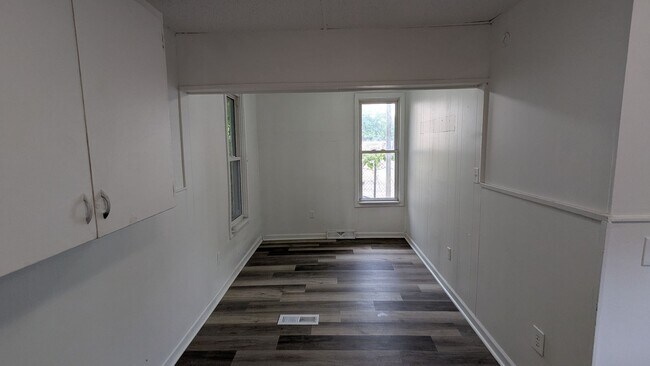 Building Photo - 2389 29th St SW