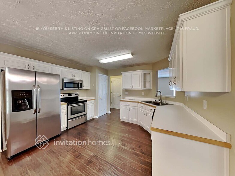 Building Photo - 2585 Hidden Creek Dr SW