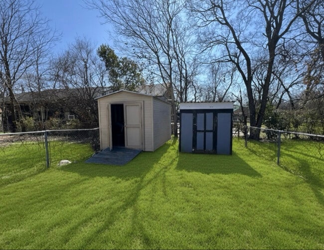 Building Photo - 1315 NW 1st Ave