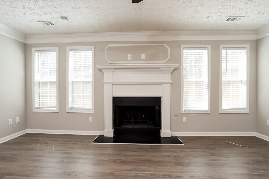 Building Photo - 4093 Hodgdon Corners Dr