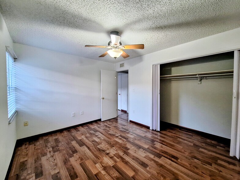 Building Photo - 700 E Airport Blvd
