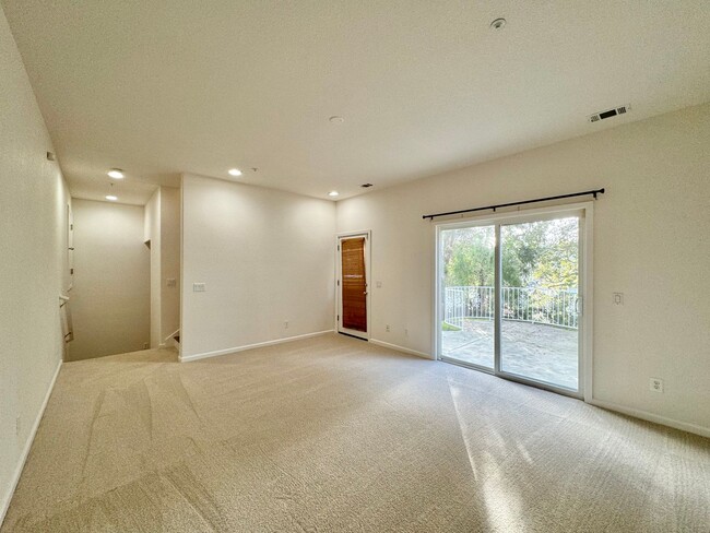 Building Photo - TENTATIVELY RENTED 3 Bedrooms, 2 1/2 Bathrooms, Serene Napa Setting