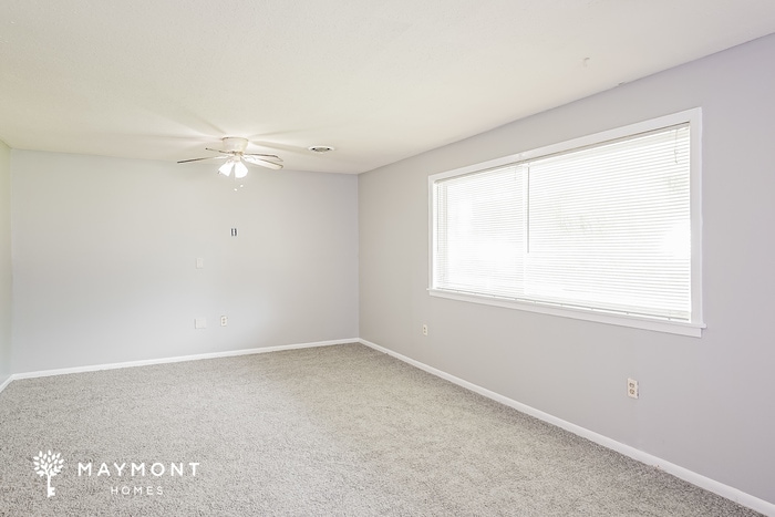 Building Photo - 251 Southbrook Dr