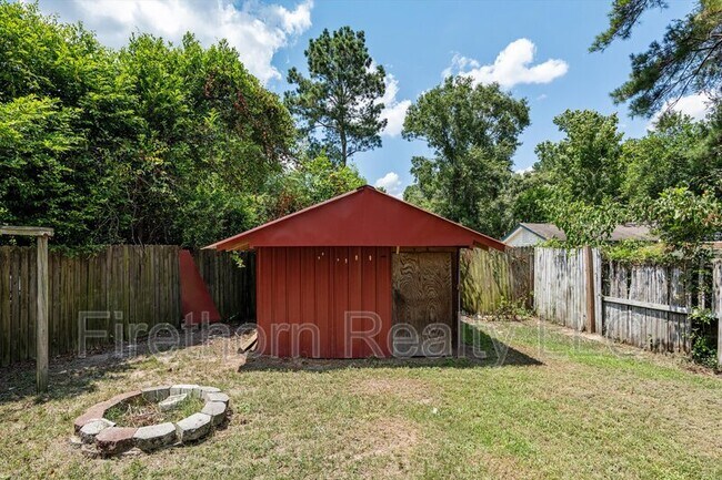 Building Photo - 2528 Luz Dr