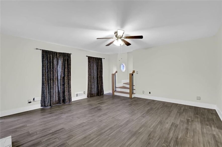 Building Photo - 2683 Ashworth Cir