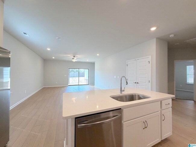 Building Photo - 14707 Mountain Strm Dr