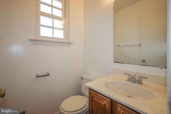 Building Photo - 8812 Alliston Hollow Way