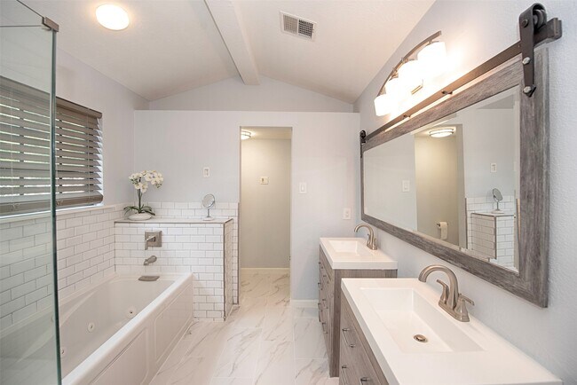 Building Photo - 2030 Cutter Dr