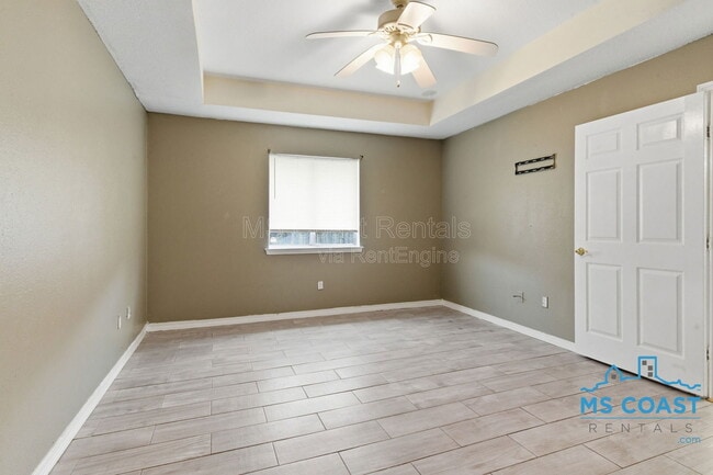 Building Photo - 11352 Fairfield Blvd