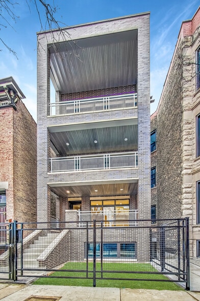Building Photo - 1042 S Oakley Blvd