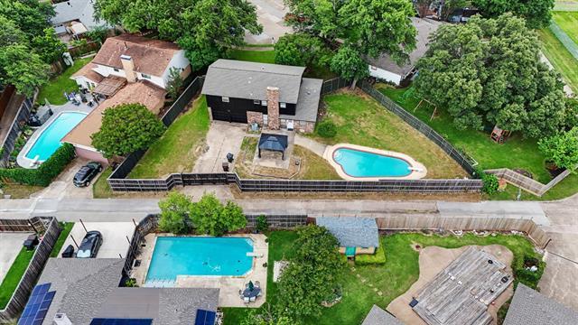 Building Photo - 2709 Oak Cir