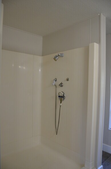 Building Photo - 132 McKean St