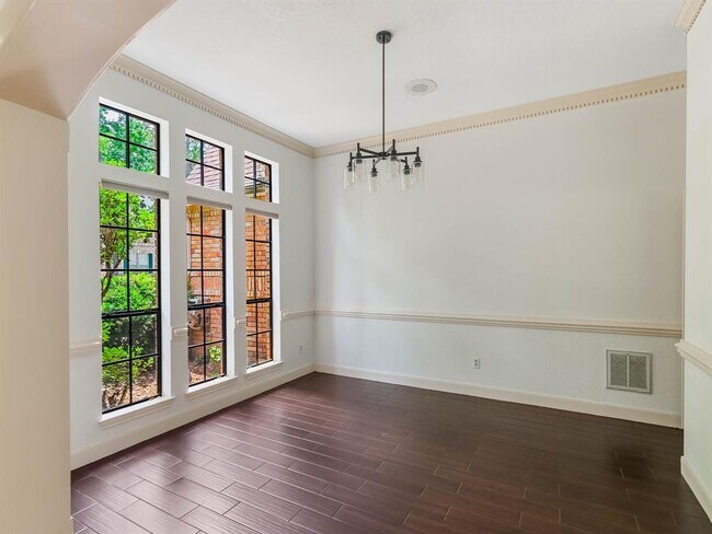 Building Photo - 33 Sweetleaf Ct