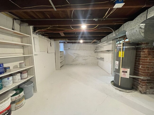 Building Photo - West Seattle - 2 bedroom and 1 bathroom