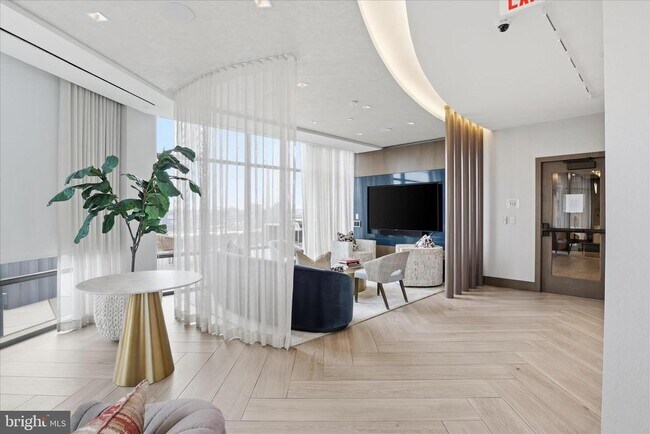 Building Photo - 1201 N Royal St