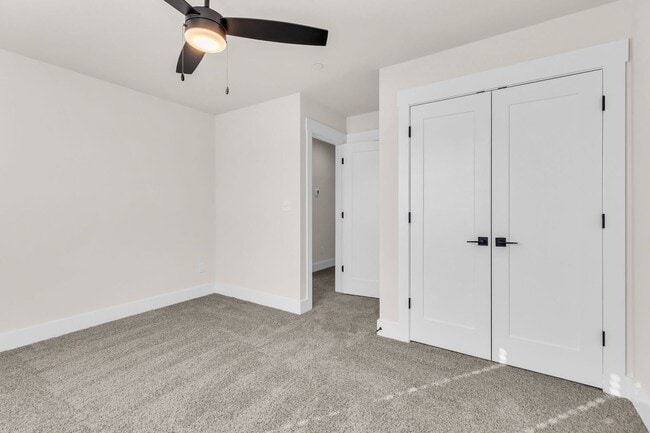 Building Photo - Charming New Build