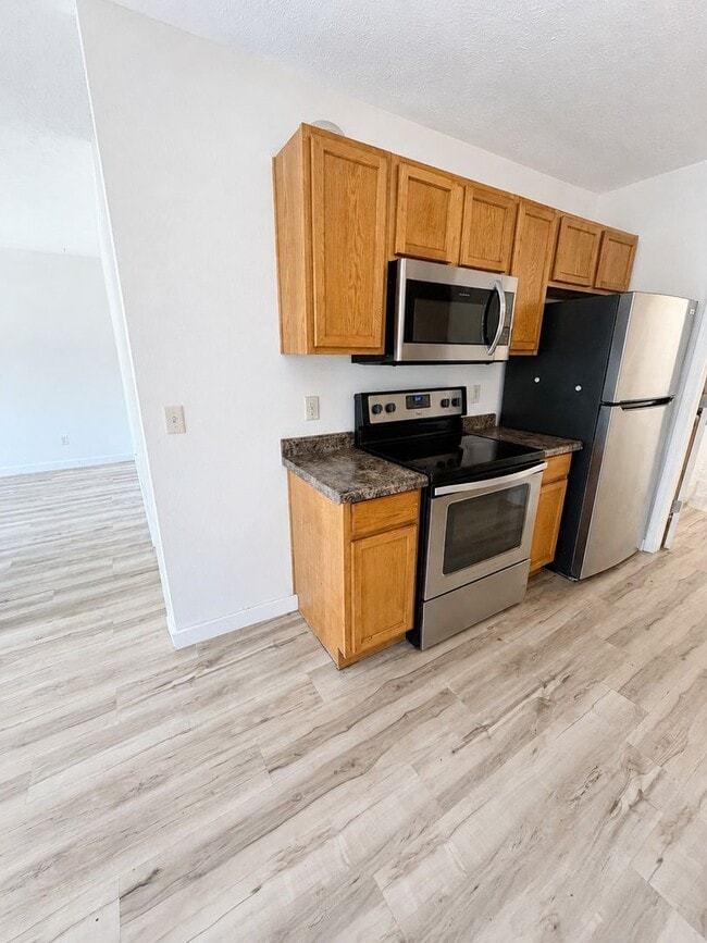 Building Photo - 4031 White Oak Rd
