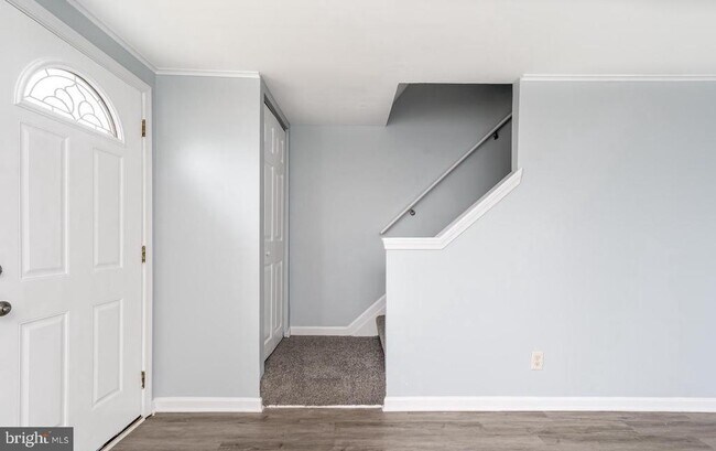 Building Photo - 2020 Dineen Dr