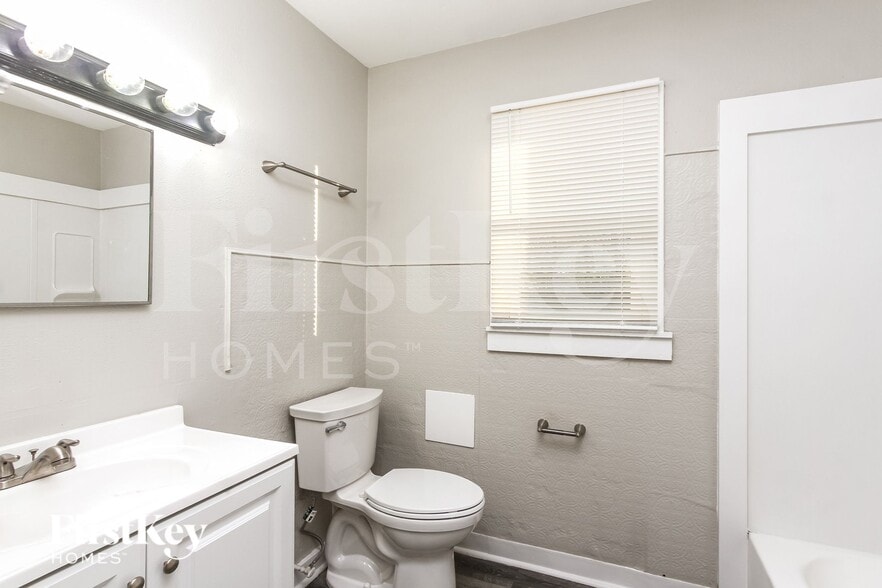 Building Photo - 7733 W 21st St