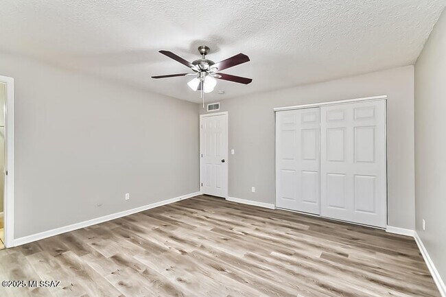Building Photo - 4657 S Paseo Don Carlos