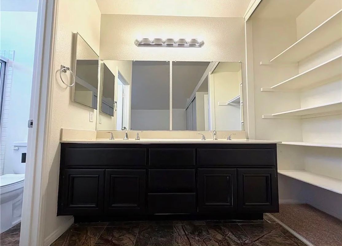 Building Photo - 39843 Amberley Cir