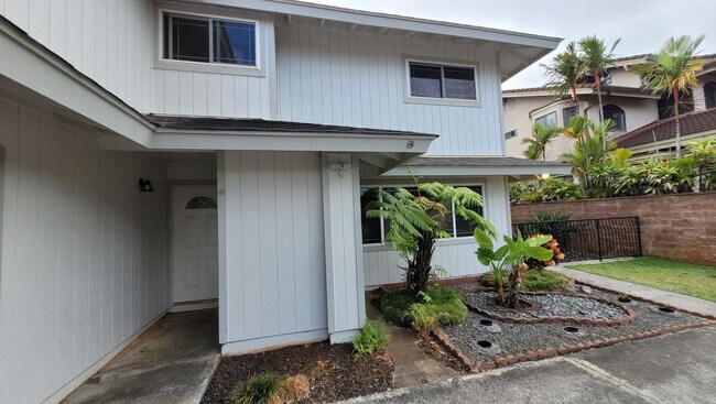 Building Photo - Spacious 5 Bedroom 3 Bath Duplex House w/ 2 car Garage and Gated Driveway in Mililani