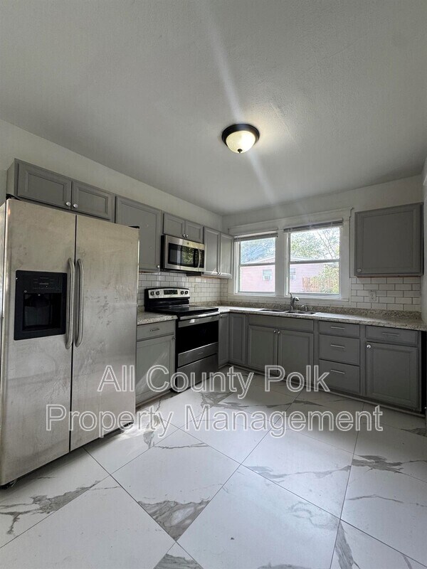 Building Photo - 724 Euclid Ave