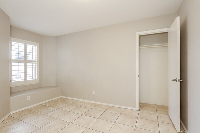 Building Photo - 8256 N 112th Ave