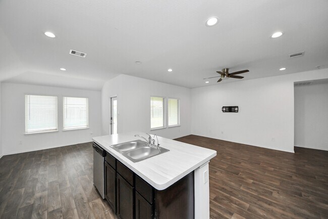Building Photo - 21314 Sleepy Willow St