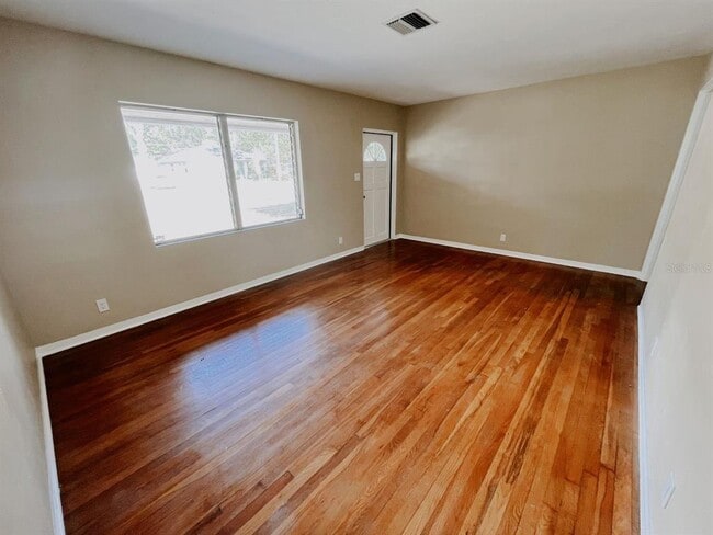 Building Photo - 318 Carey Pl