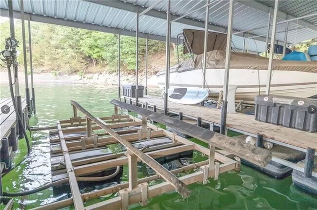 Building Photo - 38 Riviera Dr