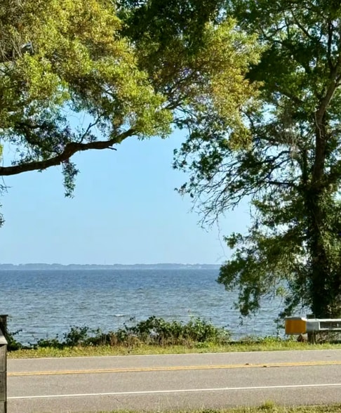 Building Photo - 14212 FL-20