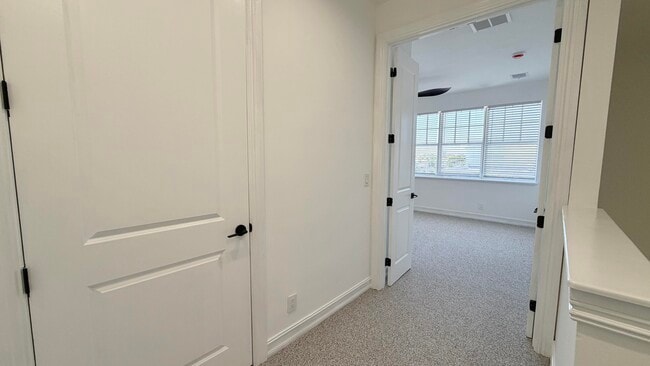 Building Photo - 810 3rd Ave N