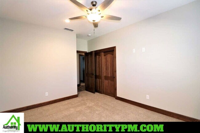 Building Photo - 3071 Bedrock Ln