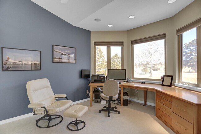 Building Photo - 10503 E Meadow Run