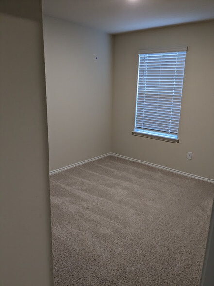 Bedroom 3 - 6826 Turnpike