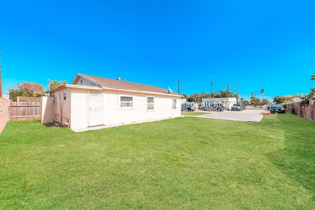 Building Photo - Great 3-Bedroom Buena Park Home with Centr...
