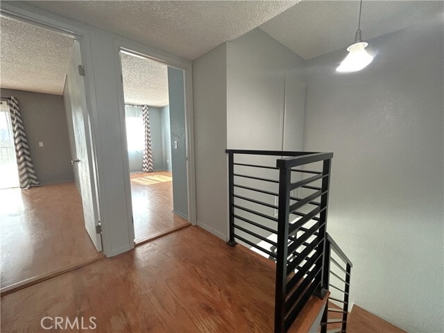 Building Photo - 1924 Hawaii St