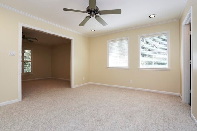 Building Photo - 9 Pine Forest Cir