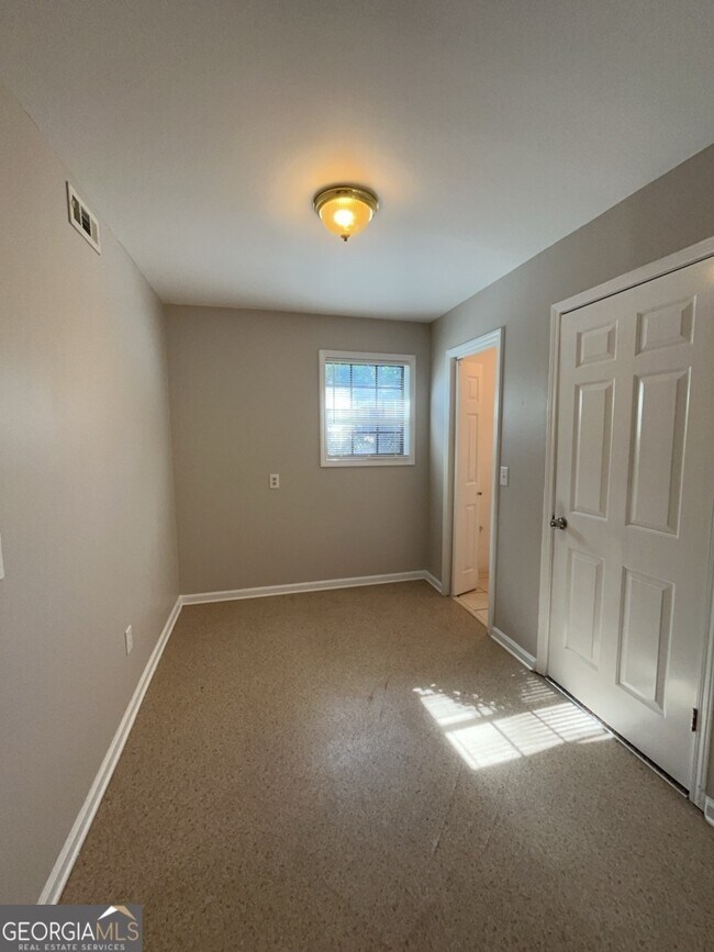 Building Photo - 2693 Seneca Trail NW