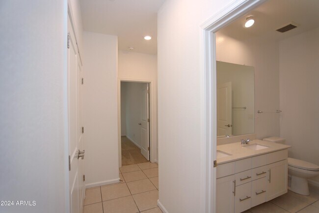 Building Photo - 9210 W Willow Bend Ln