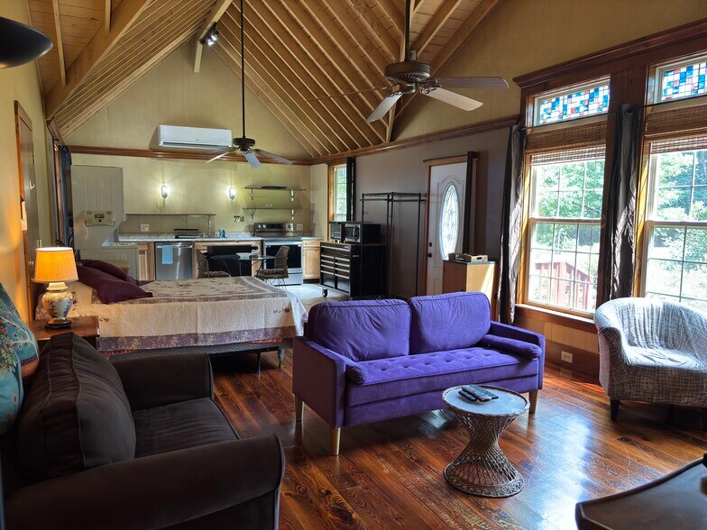 Building Photo - 826 Jones Mill Rd