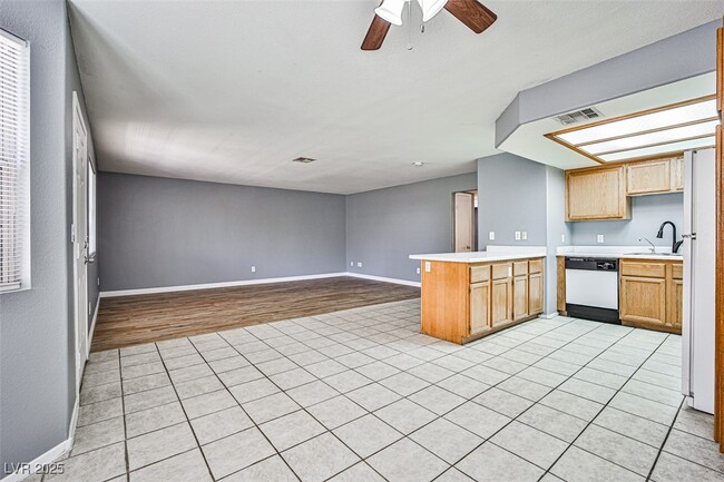 Building Photo - 8410 Eldora Ave