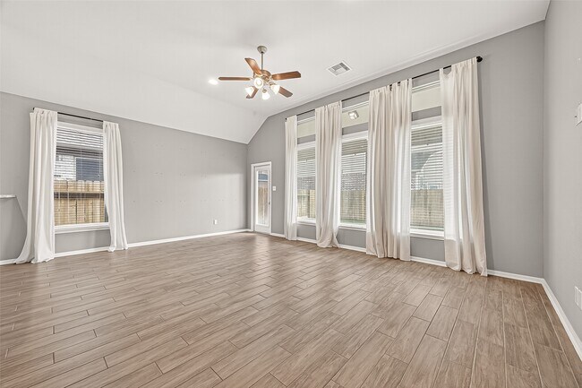 Building Photo - 18507 Sleeping Bear Wy