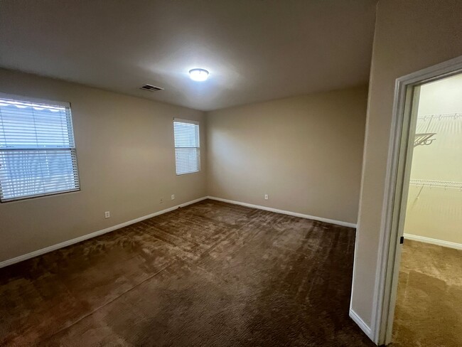 Building Photo - NLV Single Story - 4 Bdm