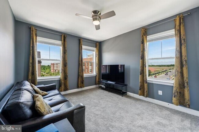 Building Photo - 45157 Kincora Dr