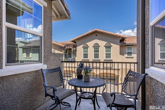 Building Photo - 2 Bed 2 Bath Damonte Ranch Townhome