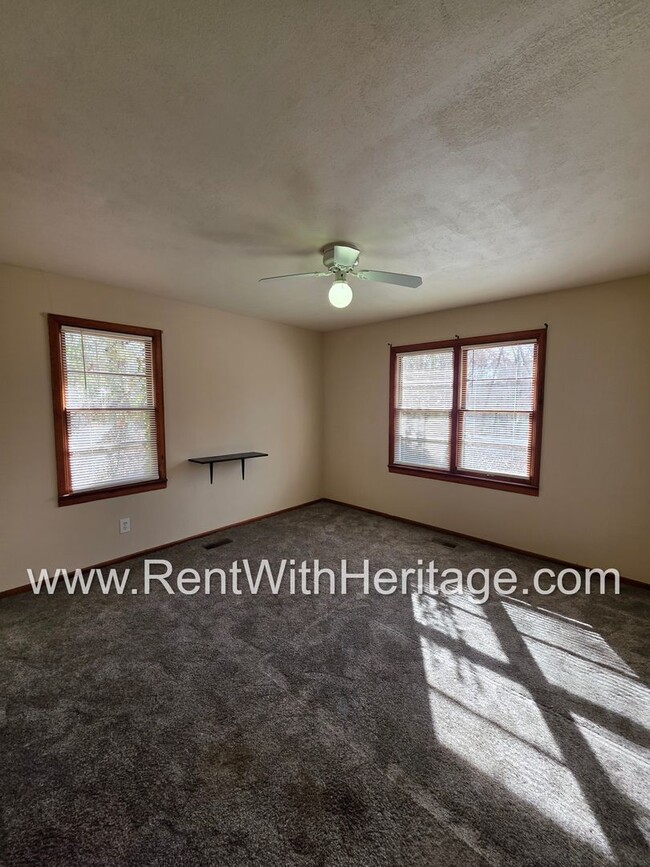 Building Photo - AWESOME RANCH HOME/ TOTAL ELECTRIC /2 LIVINGROOMS / ALMOST HALF ACRE / GREAT LOCATION/ POPULAR BR...